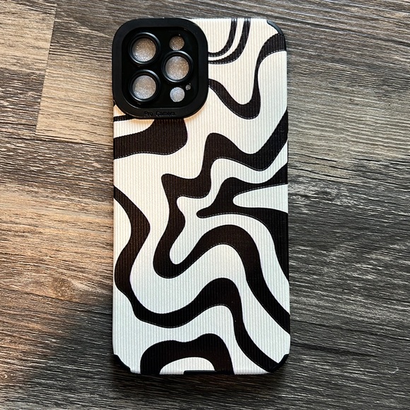 New iPhone 12 Pro Max Phone Case - Picture 1 of 3